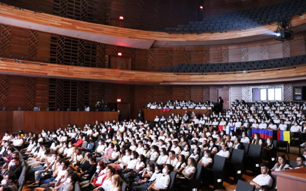 La UdeG Da Bienvenida A 492 Estudiantes Que Realizarán Una Estancia ...